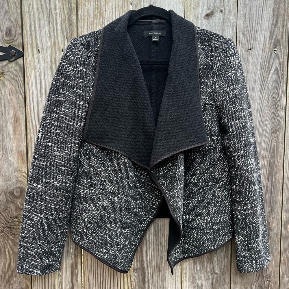 ANN TAYLOR Black White Marled Boucle Open Waterfall Blazer Jacket Women’s Small
